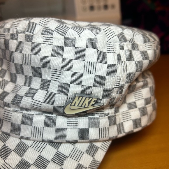 Vintage Nike check "conductor" hat - Picture 3 of 13